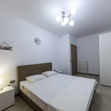 Alezzi Chic Mamaia